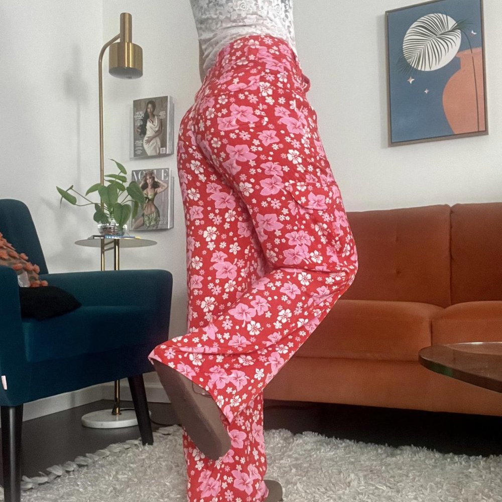 Frankies Bikinis Hibiscus Cargo Pants